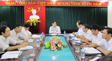 Đồng chí Vũ Văn Sơn làm việc với Đảng ủy Khối doanh nghiệp tỉnh